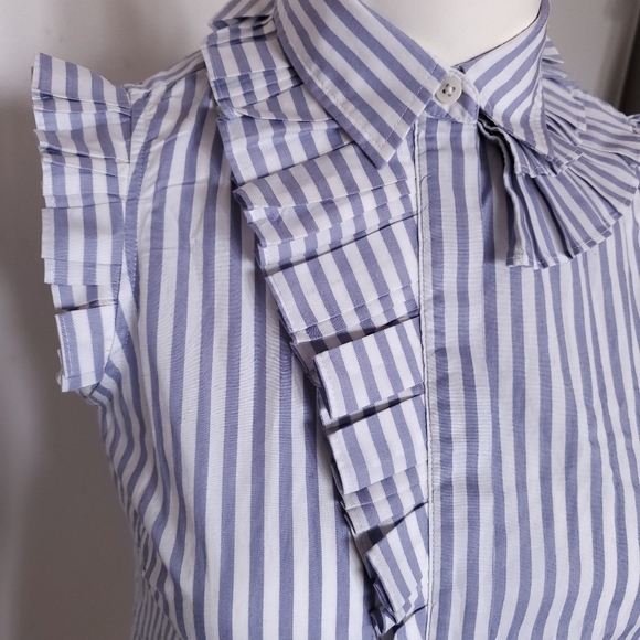 Banana Republic Top - Picture 1 of 12